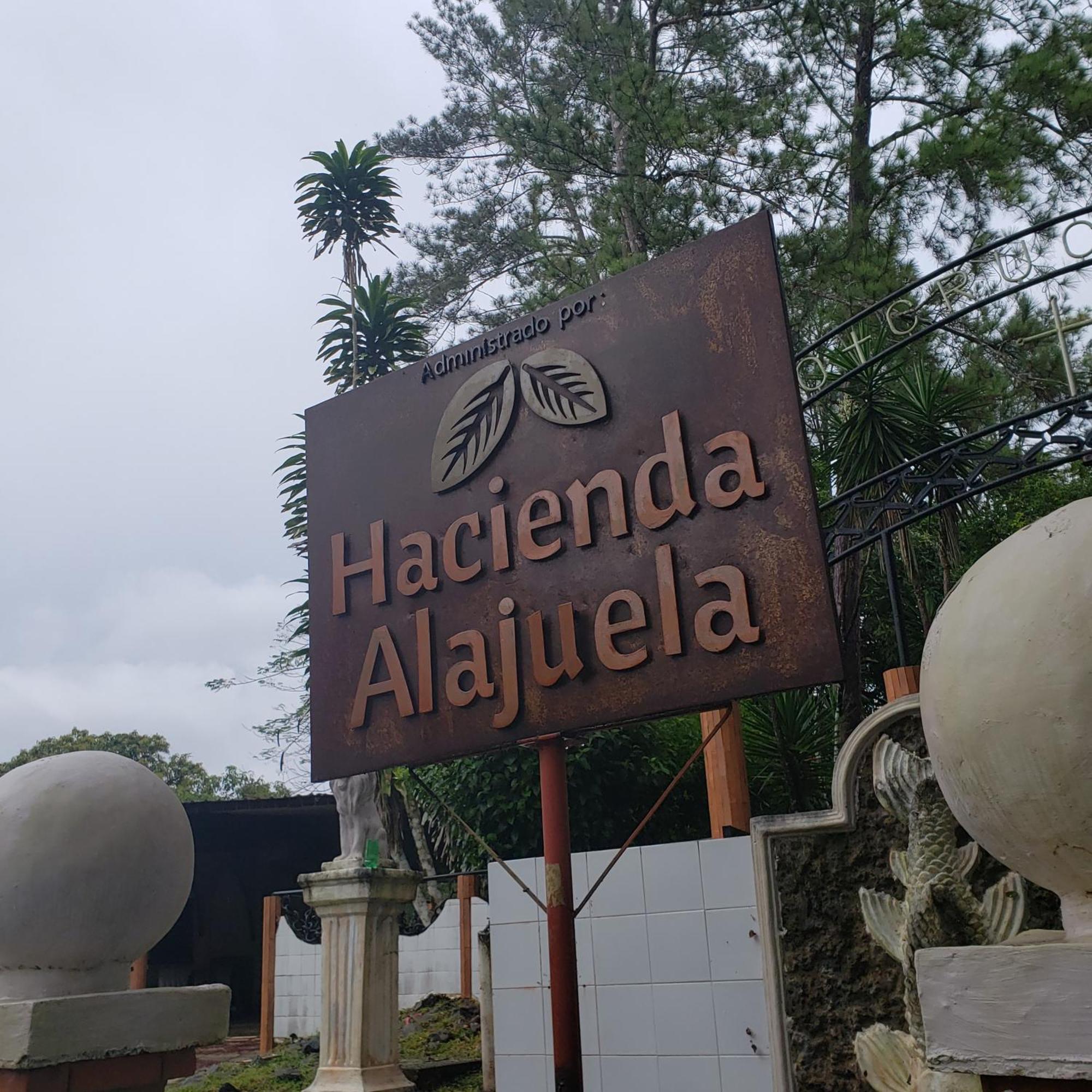 Hacienda Alajuela Hotel โกลอน ภายนอก รูปภาพ